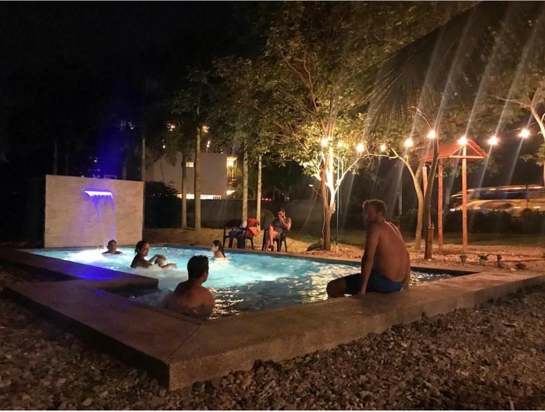 Tavarua Hotel Монтаньита Экстерьер фото